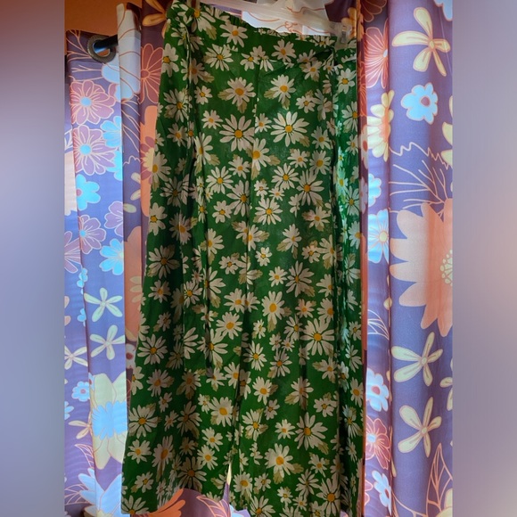 Linen daisy culottes- bright beautiful pants for the office or a day out! NWT - Picture 6 of 9